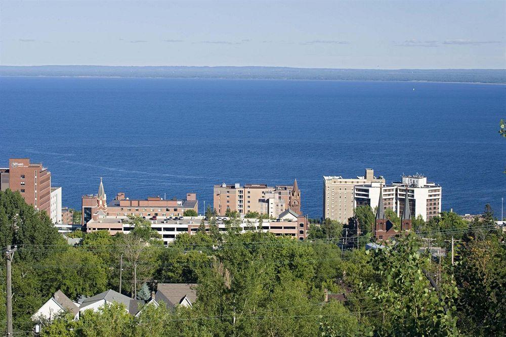 Sheraton Duluth Hotel Exterior photo